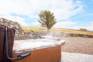 Snowdonia Remote Holiday Cottage with Hot Tub