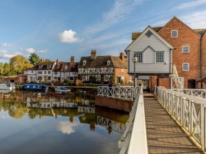 Tewksbury Riverside Holiday Cottage